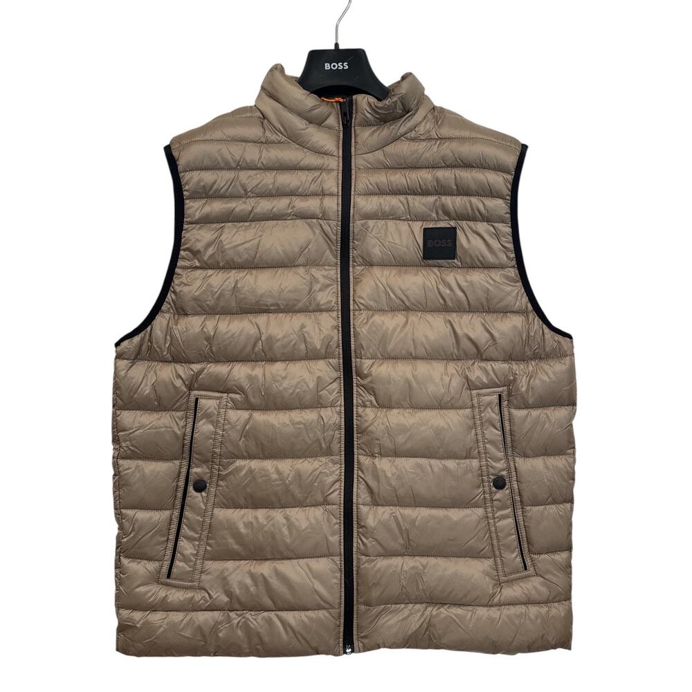 BOSS Men’s Lightweight Puffer Vest Desert Taupe Size 44R NWT Full Zip Jacket